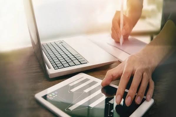 How Brands Combine Physical and Digital Experiences